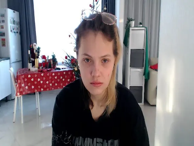Live sex webcam photo for Kelly_Dream18 #271919490