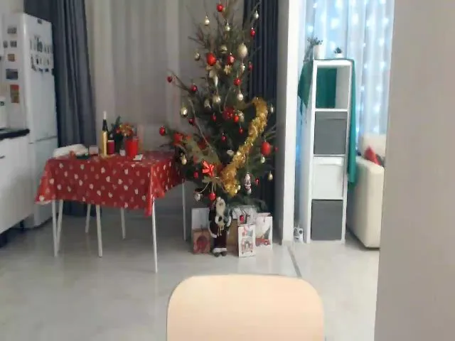 Live sex webcam photo for Kelly_Dream18 #271975011