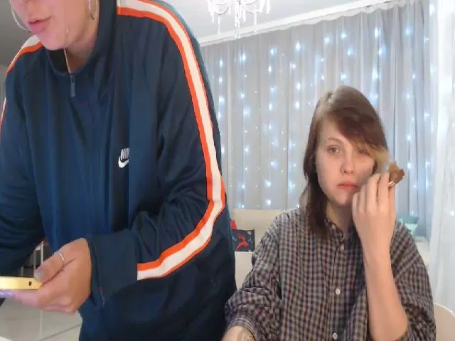 Live sex webcam photo for Kelly_Dream18 #271984528