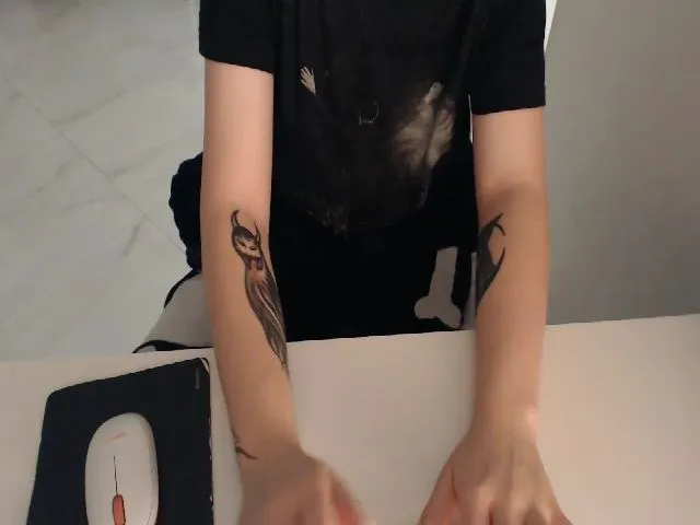 Live sex webcam photo for Kelly_Dream18 #272106397
