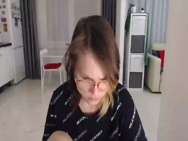 Live sex webcam photo for Kelly_Dream18 #272258293