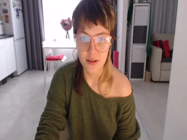 Live sex webcam photo for Kelly_Dream18 #272421431