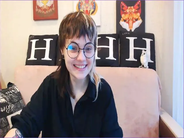 Live sex webcam photo for Kelly_Dream18 #272510132