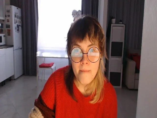Live sex webcam photo for Kelly_Dream18 #272572291