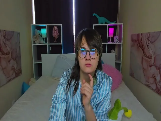 Live sex webcam photo for Kelly_Dream18 #273674357