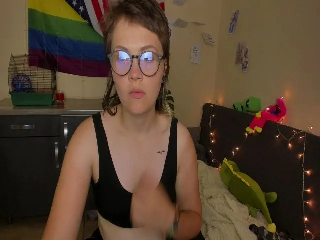 Live sex webcam photo for Kelly_Dream18 #273939772