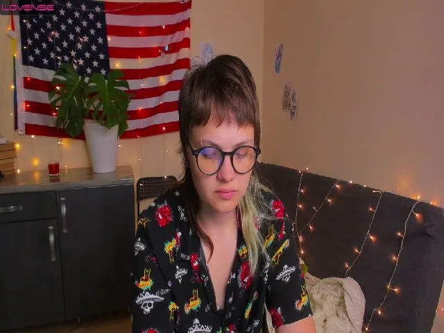 Live sex webcam photo for Kelly_Dream18 #273998948
