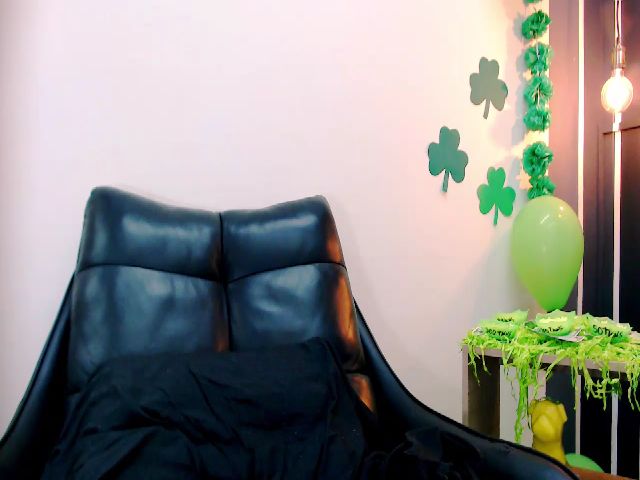 Live sex webcam photo for Kelly_uribe #272799833