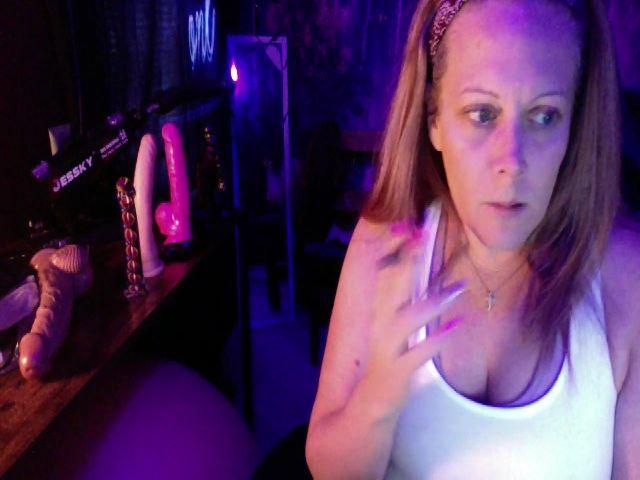 Live sex webcam photo for Kendra_Storm #272954001