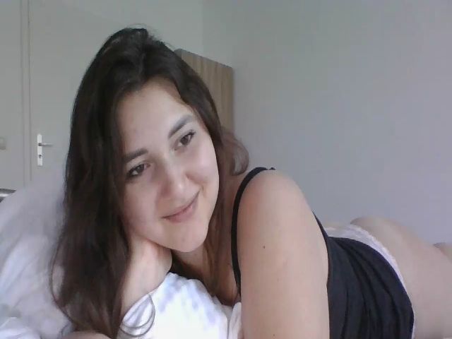 Live sex webcam photo for Kendra_Sun #273416827