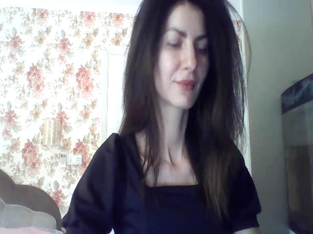 Live sex webcam photo for KerryButler #271943177