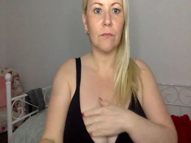 Live sex webcam photo for Khloe_Kabeck #273118170
