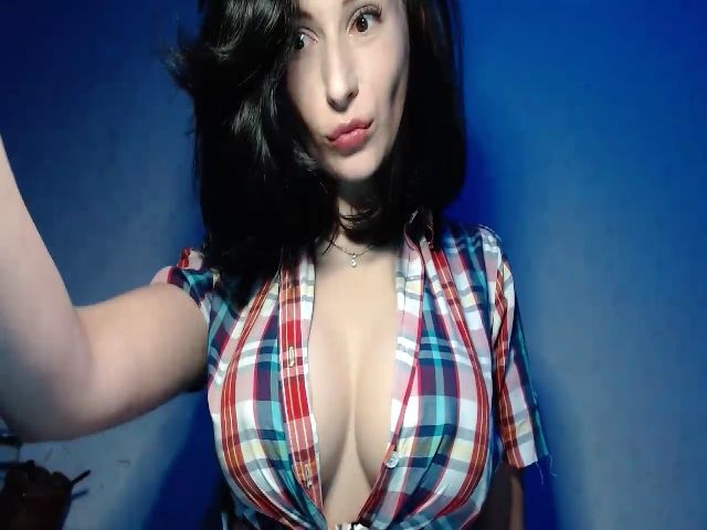 Live sex webcam photo for Khriss_69 #273464780