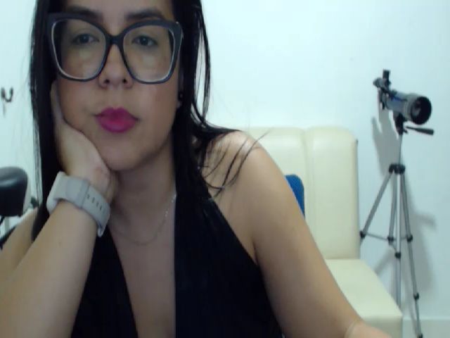 Live sex webcam photo for Kiara_XO #273843798