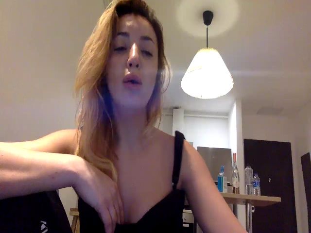 Live sex webcam photo for KickAz3 #271885139