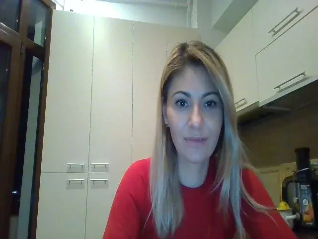 Live sex webcam photo for Kiley5 #272100808