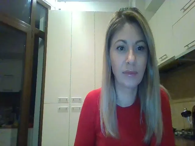 Live sex webcam photo for Kiley5 #272152240