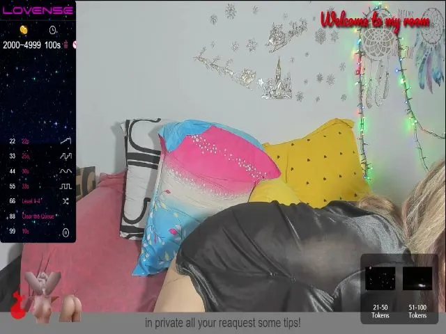 Live sex webcam photo for Kim_busty #272047418