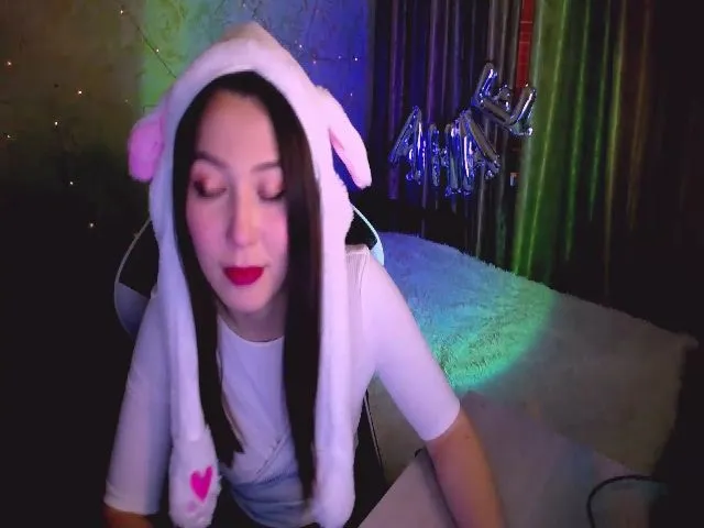 Live sex webcam photo for Kim_cute99 #271948621