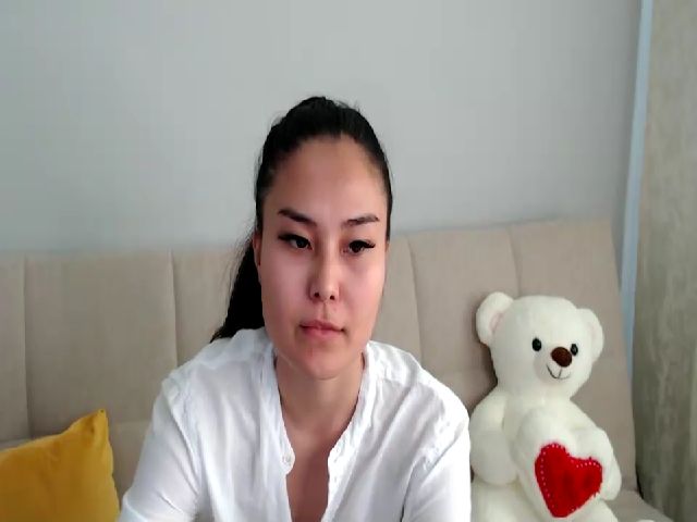 Live sex webcam photo for KimchoMi #274565252