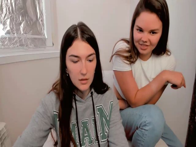 Live sex webcam photo for KimiHot #274246504
