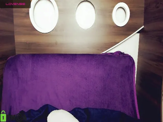 Live sex webcam photo for KimmAmbrell #271916372