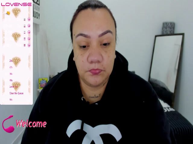 Live sex webcam photo for KimmyStone #271993889