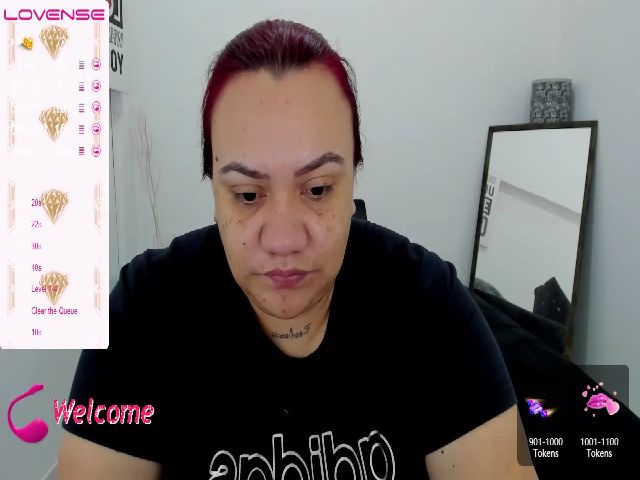 Live sex webcam photo for KimmyStone #272344035