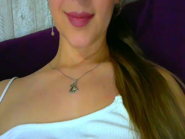 Live sex webcam photo for Kimmy_Jane #272331036