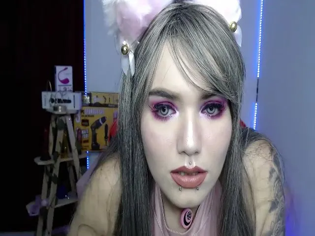 Live sex webcam photo for Kimmy_Vampire #272267535