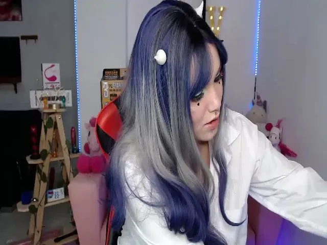 Live sex webcam photo for Kimmy_Vampire #272281609