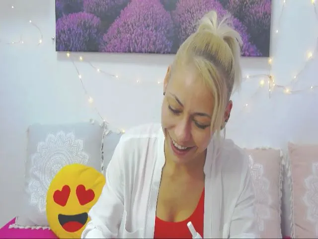 Live sex webcam photo for KindElla #271966682