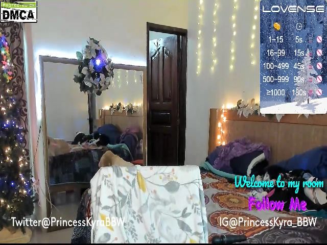 Live sex webcam photo for KinkyKyraBBW #271726334