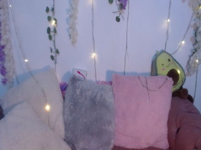 Live sex webcam photo for Kinky_Naughty #272248608