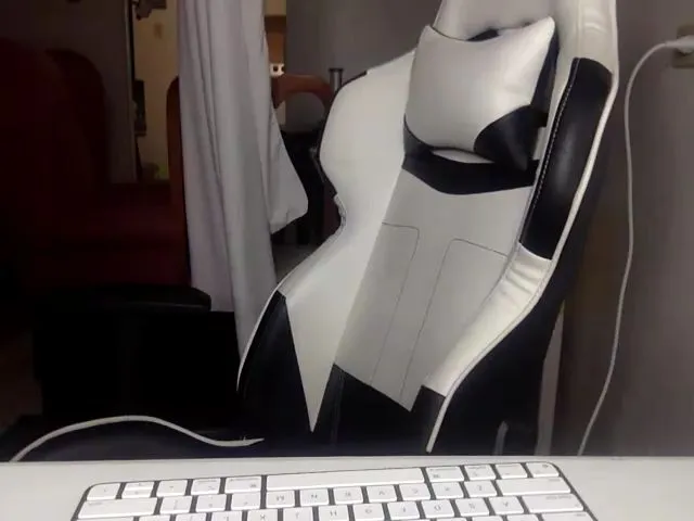 Live sex webcam photo for Kinkybun #274027550