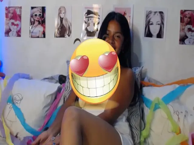 Live sex webcam photo for Kinkysweet2 #272812398