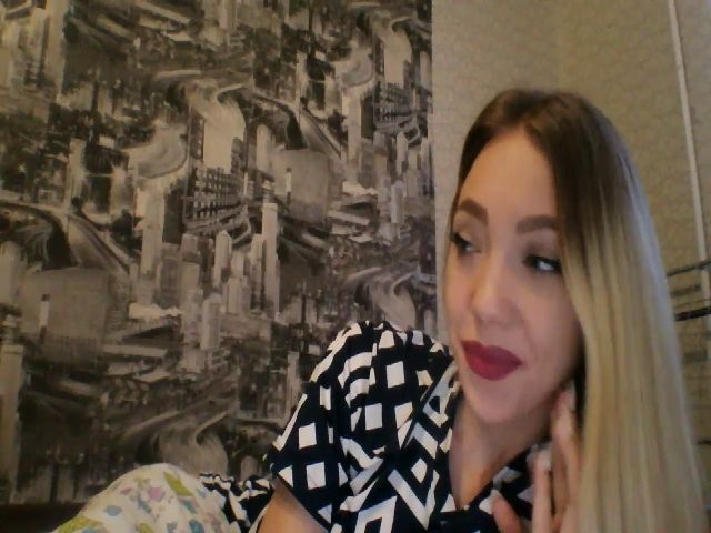 Live sex webcam photo for Kira_Stone #272240863