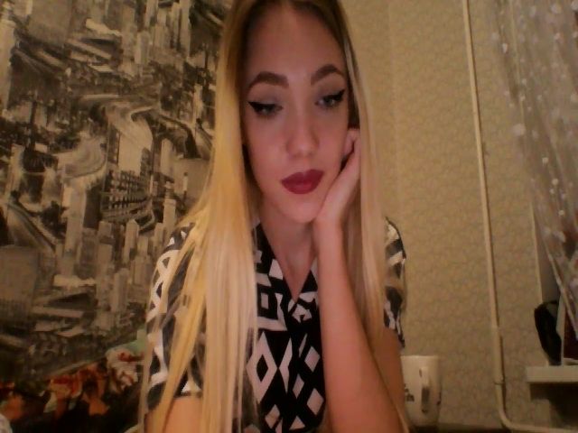 Live sex webcam photo for Kira_Stone #272242247
