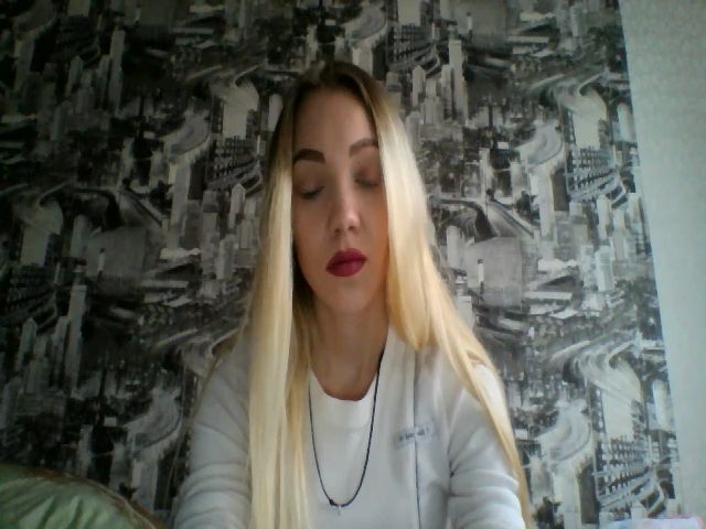Live sex webcam photo for Kira_Stone #272266893