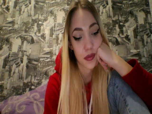 Live sex webcam photo for Kira_Stone #272281774