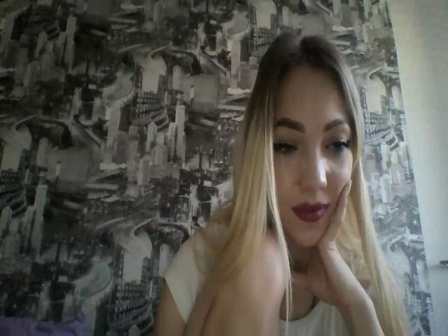 Live sex webcam photo for Kira_Stone #272294857