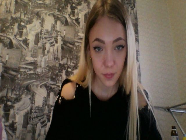 Live sex webcam photo for Kira_Stone #272317150