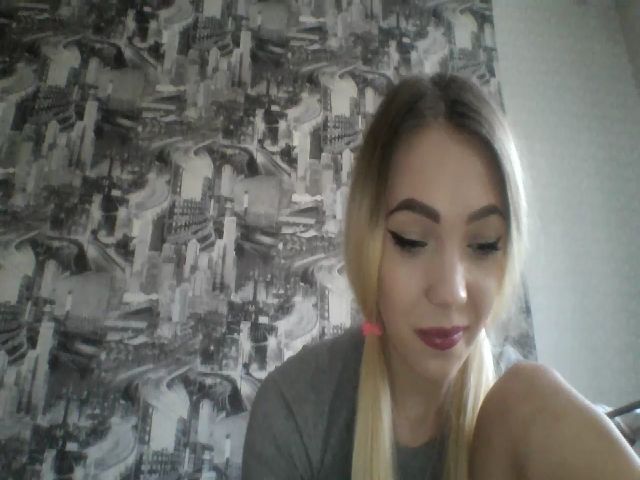 Live sex webcam photo for Kira_Stone #272344193