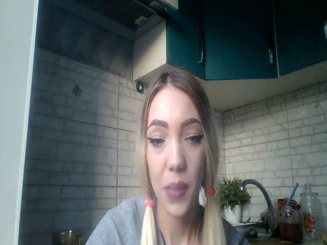 Live sex webcam photo for Kira_Stone #272344317