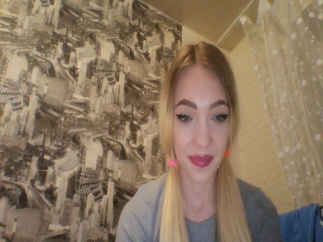 Live sex webcam photo for Kira_Stone #272344989