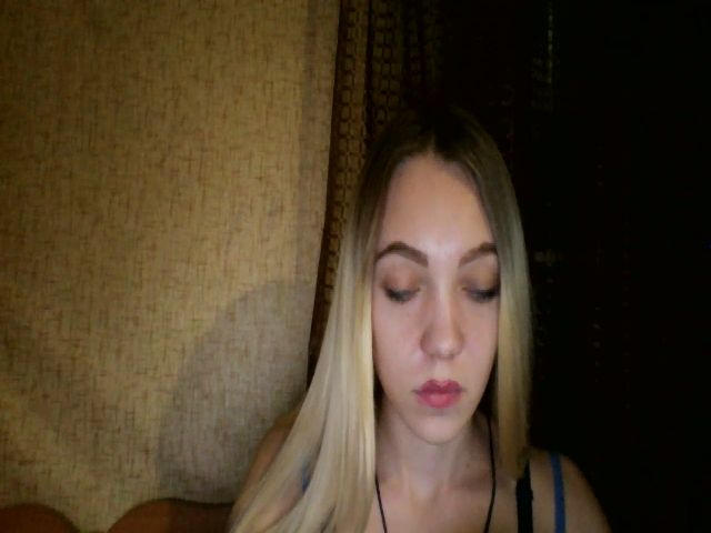 Live sex webcam photo for Kira_Stone #272455825