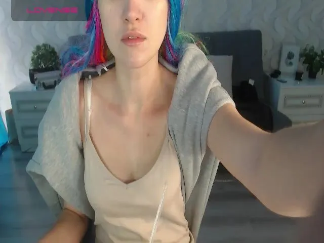 Live sex webcam photo for Kira_mia #272094264