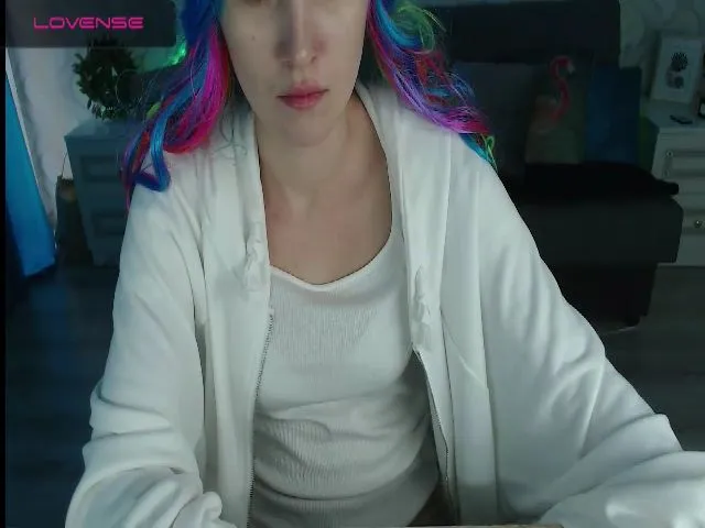 Live sex webcam photo for Kira_mia #272341853