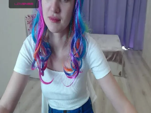 Live sex webcam photo for Kira_mia #272488302