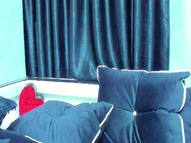 Live sex webcam photo for Kisha_RedFire #274478085